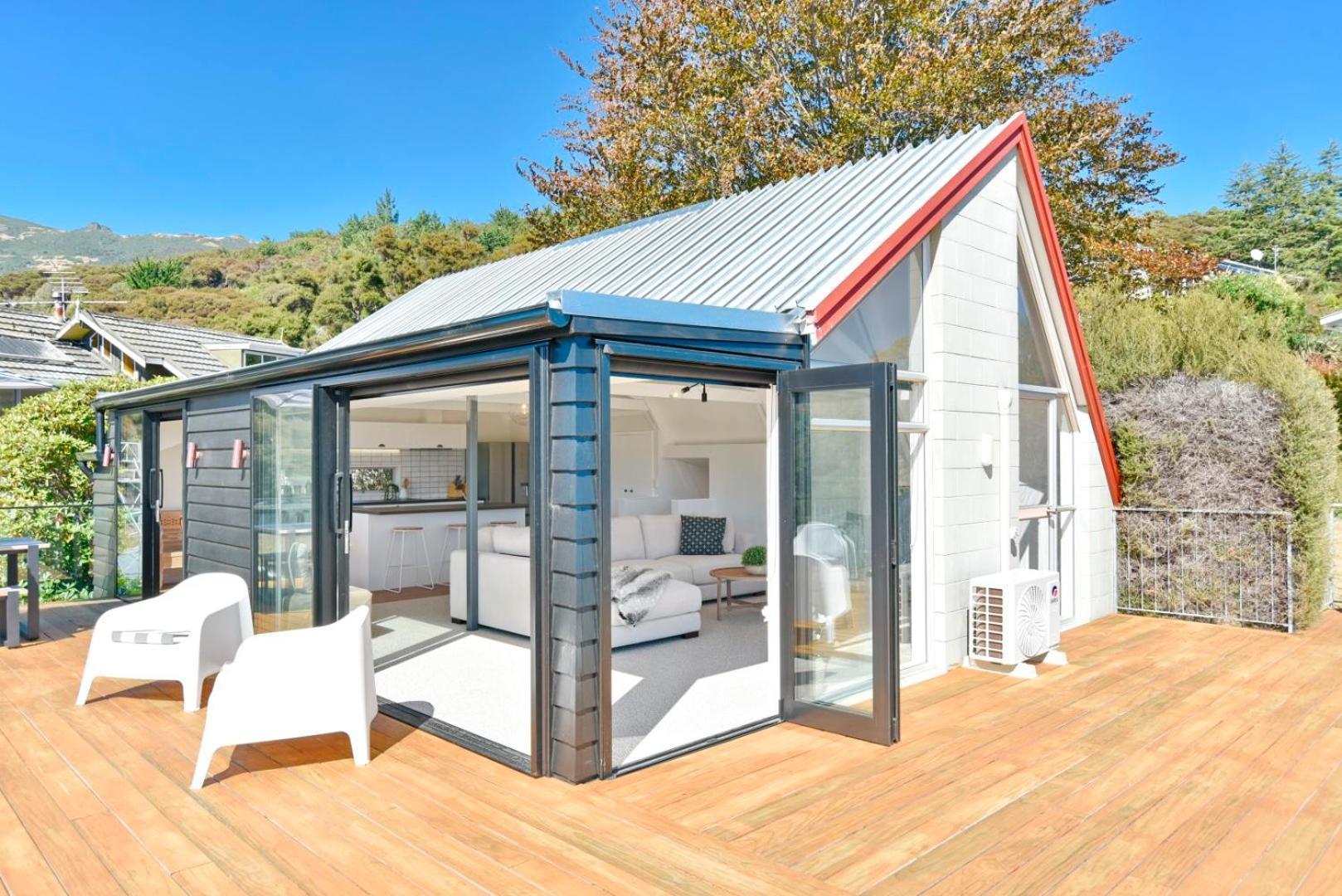 Akaroa Harbour View - Christchurch Holiday Homes Dış mekan fotoğraf