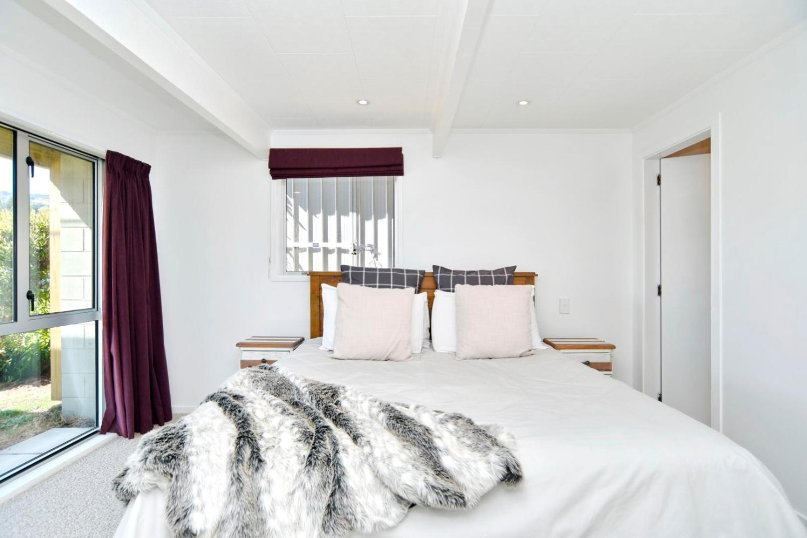 Akaroa Harbour View - Christchurch Holiday Homes Dış mekan fotoğraf